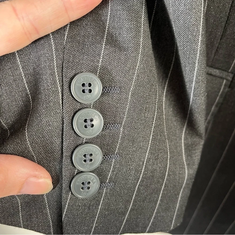GIANNI VERSACE Vintage 90s Charcoal‎ Pinstripe Spot Coat Blazer